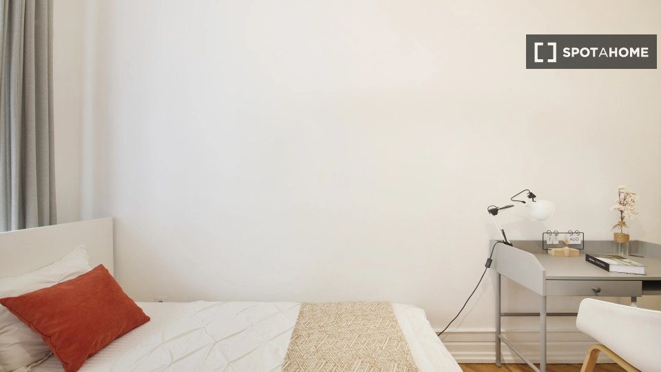 Double room Lisbon, 9 beds — photo 2
