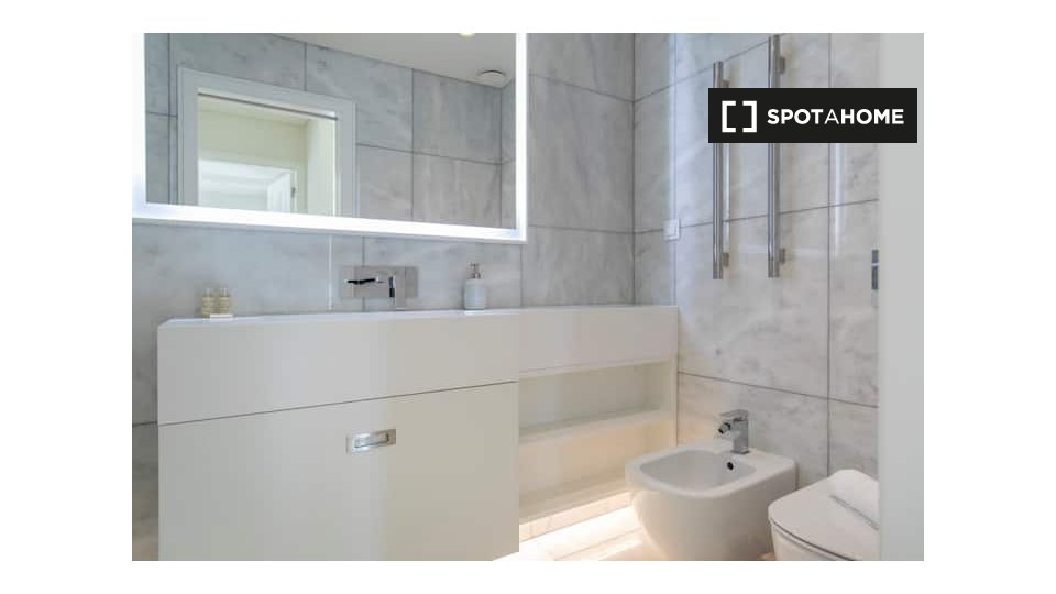 Apartment Lisbon, 2 beds — photo 14