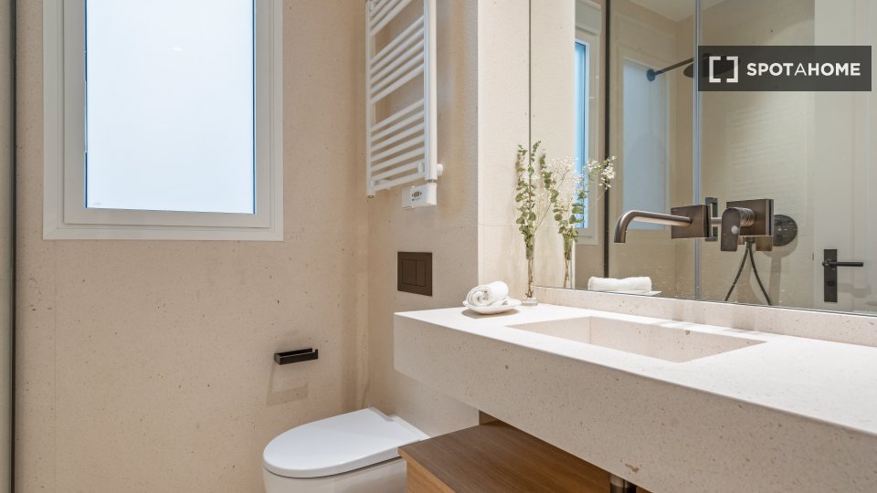 Apartment Madrid, 4 beds, 125m² — photo 5