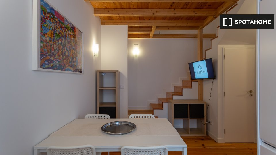 Apartment Lisbon, 4 beds, 75m² — photo 5