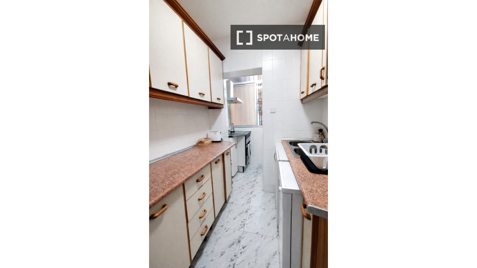 Apartment Madrid, 3 beds, 80m² — photo 2