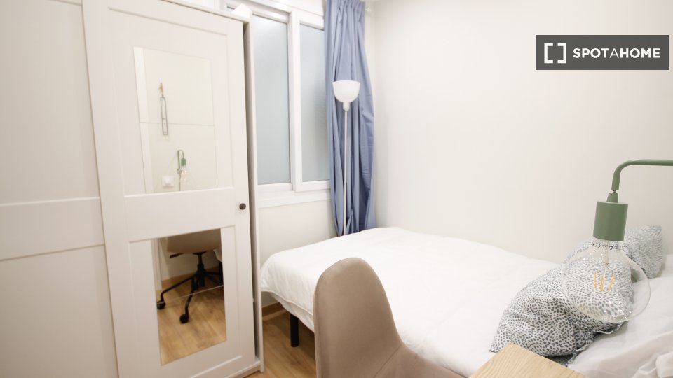 Double room Barcelona, 6 beds — photo 2