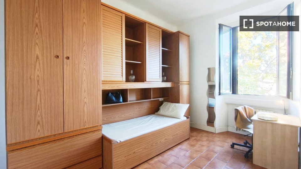 Double room Milan, 3 beds, 75m² — photo 5