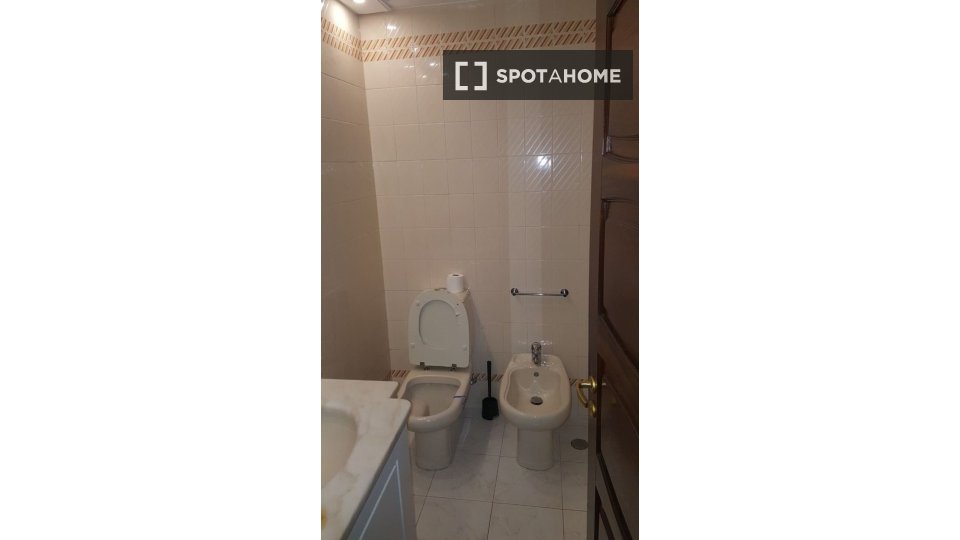 Double room Porto, 6 beds, 200m² — photo 3
