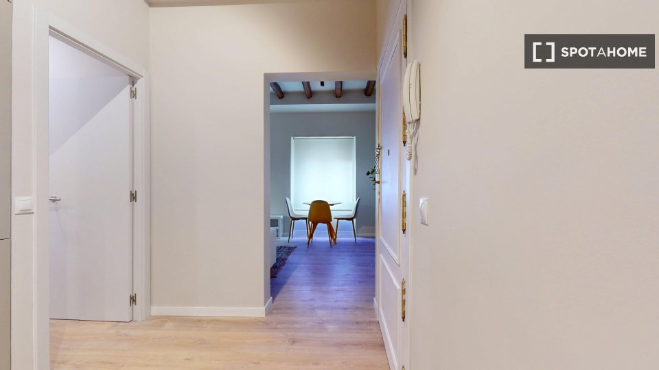 Apartment Madrid, 2 beds, 85m² — photo 2
