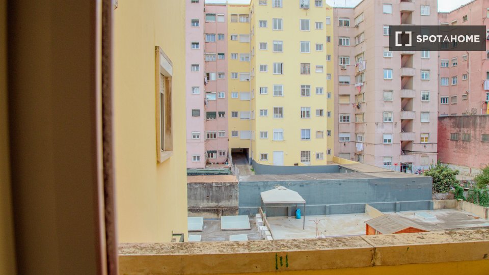 Double room Lisbon, 6 beds — photo 15