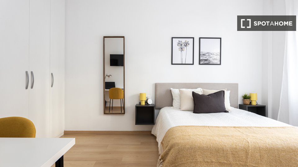 Double room Barcelona, 4 beds, 87m² — photo 18