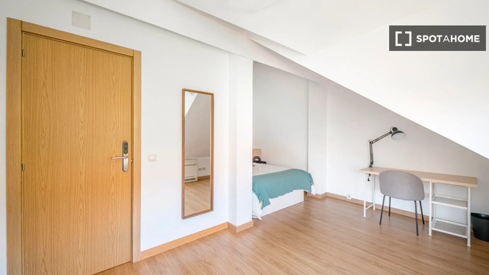 Double room Madrid, 8 beds — photo 3
