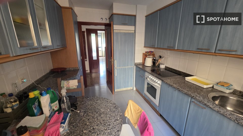 Double room Zaragoza, 4 beds, 90m² — photo 12