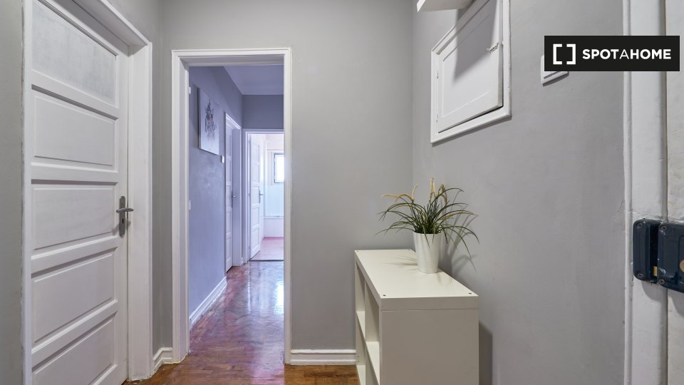 Double room Lisbon, 6 beds — photo 19