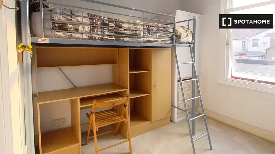 Double room London, 5 beds, 80m² — photo 11