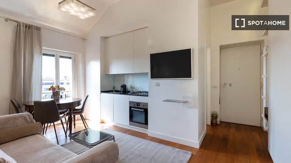 Apartment Milan, 1 bed — photo 1