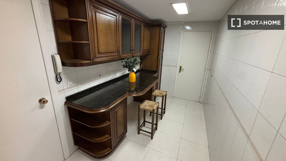 Double room Madrid, 9 beds, 200m² — photo 11