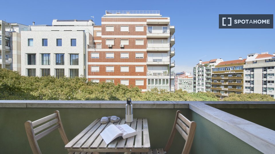 Double room Lisbon, 7 beds, 200m² — photo 13