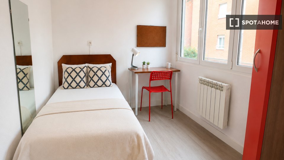 Double room Madrid, 4 beds — photo 30