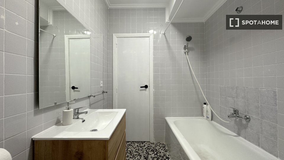 Double room Valencia, 5 beds — photo 16