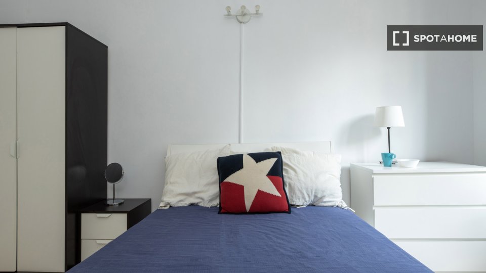 Double room Barcelona, 6 beds, 150m² — photo 12
