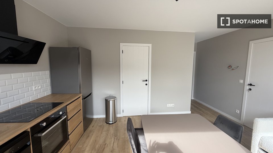 Double room Brussels, 4 beds, 50m² — photo 4