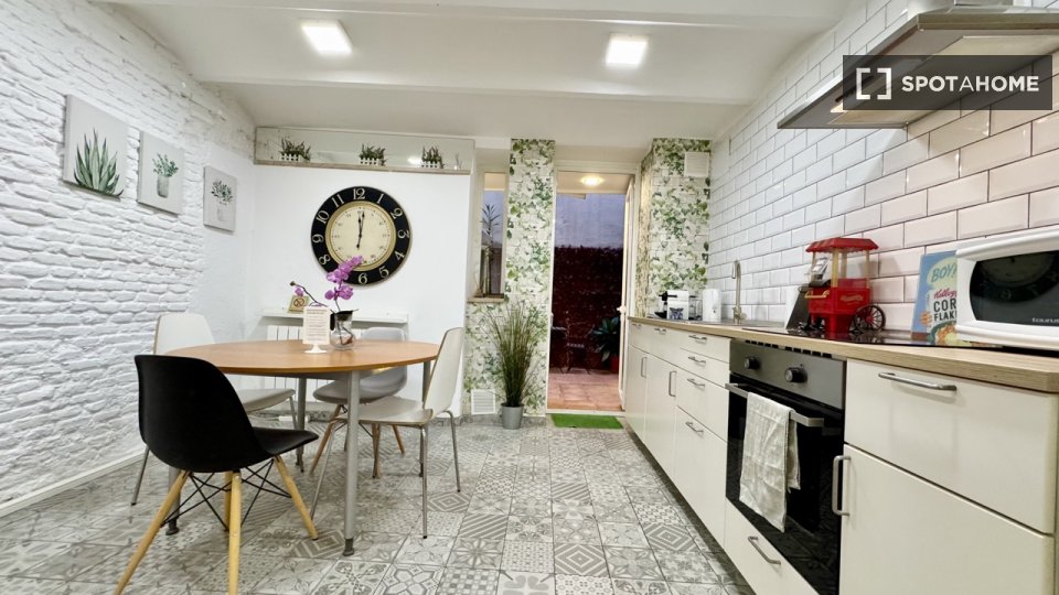 Apartment mono Madrid, 66m² — photo 1