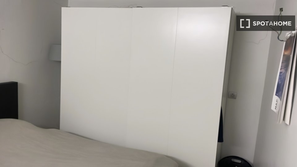 Double room Brussels, 6 beds, 450m² — photo 2