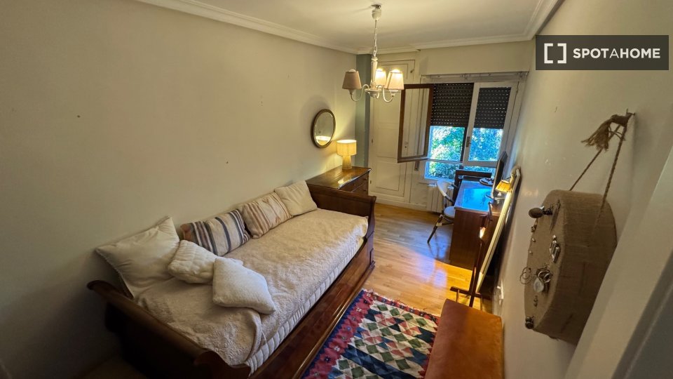 Double room Madrid, 4 beds, 160m² — photo 28