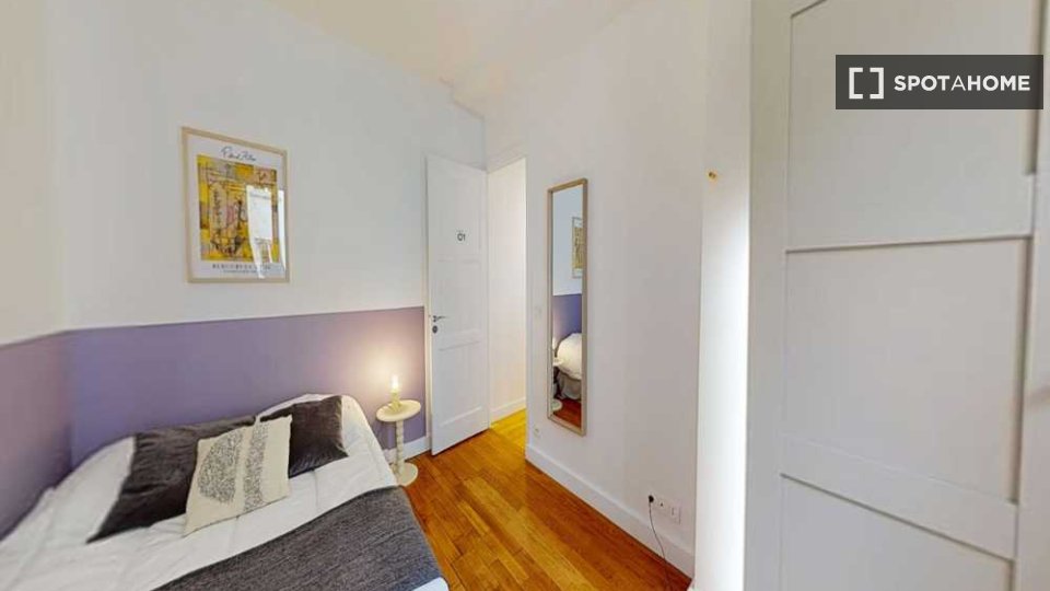 Double room Paris, 5 beds, 110m² — photo 5