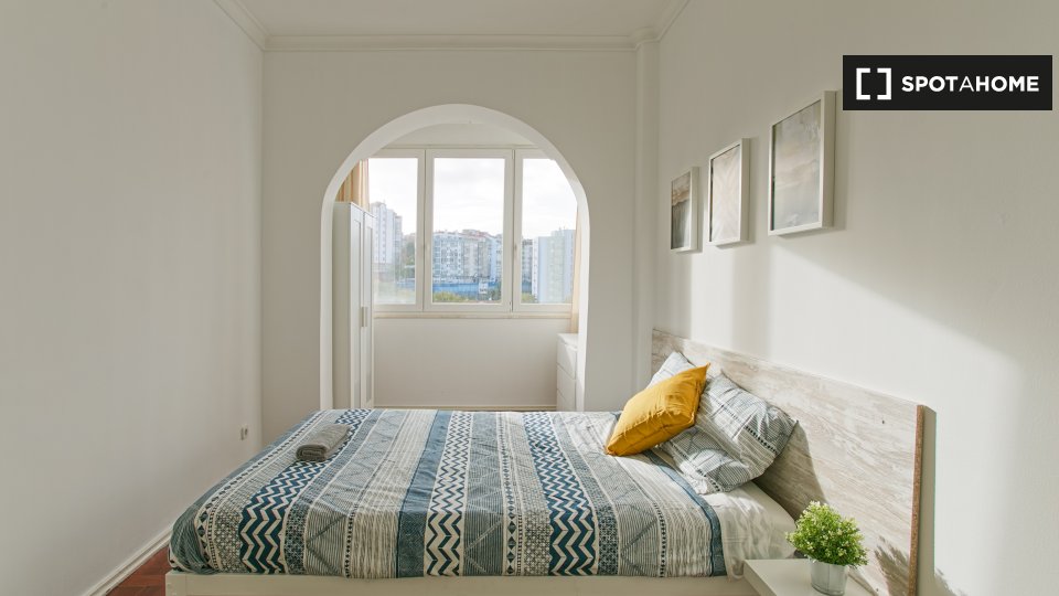 Double room Lisbon, 5 beds — photo 5