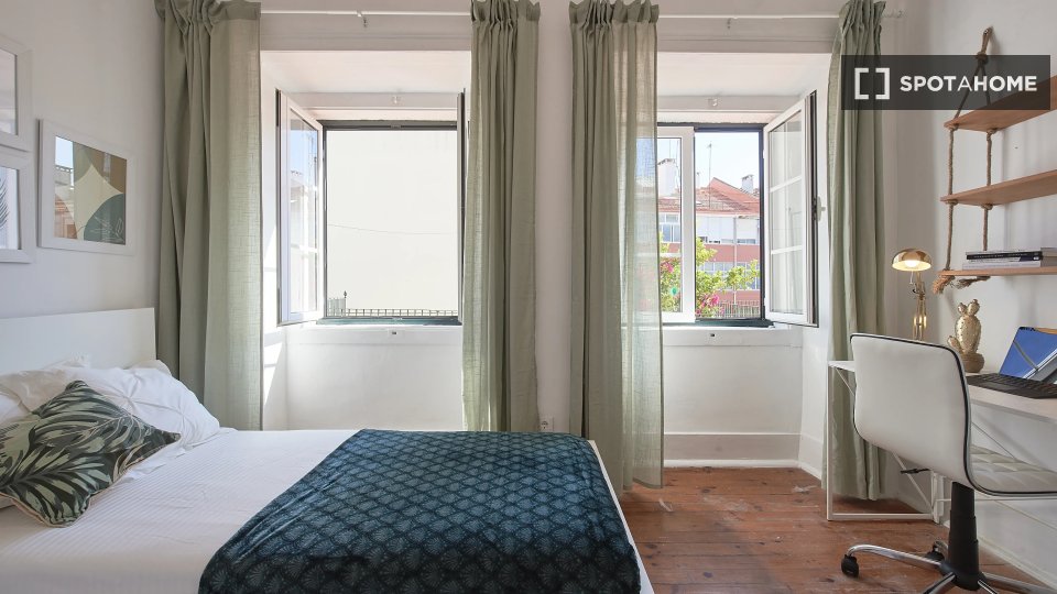 Double room Lisbon, 13 beds — photo 10