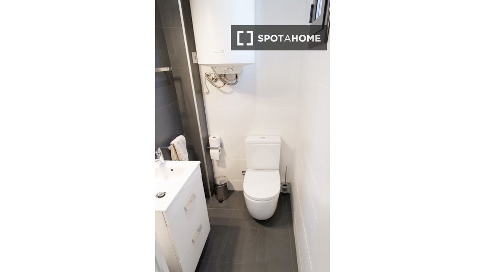 Apartamento de 3 dormitorios en alquiler en El Fort Pienc