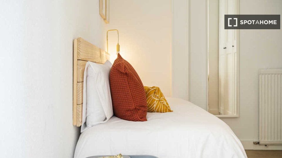 Double room Madrid, 16 beds — photo 60