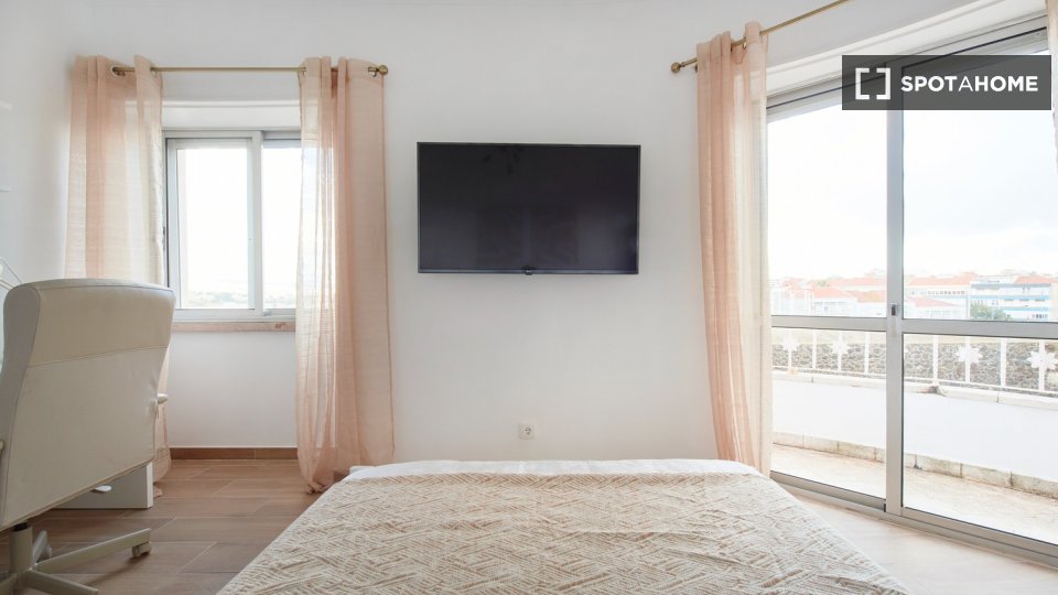 Double room Lisbon, 4 beds — photo 54