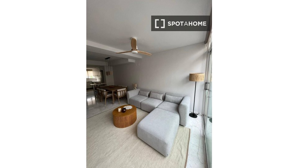 Apartment Alicante, 3 beds — photo 14