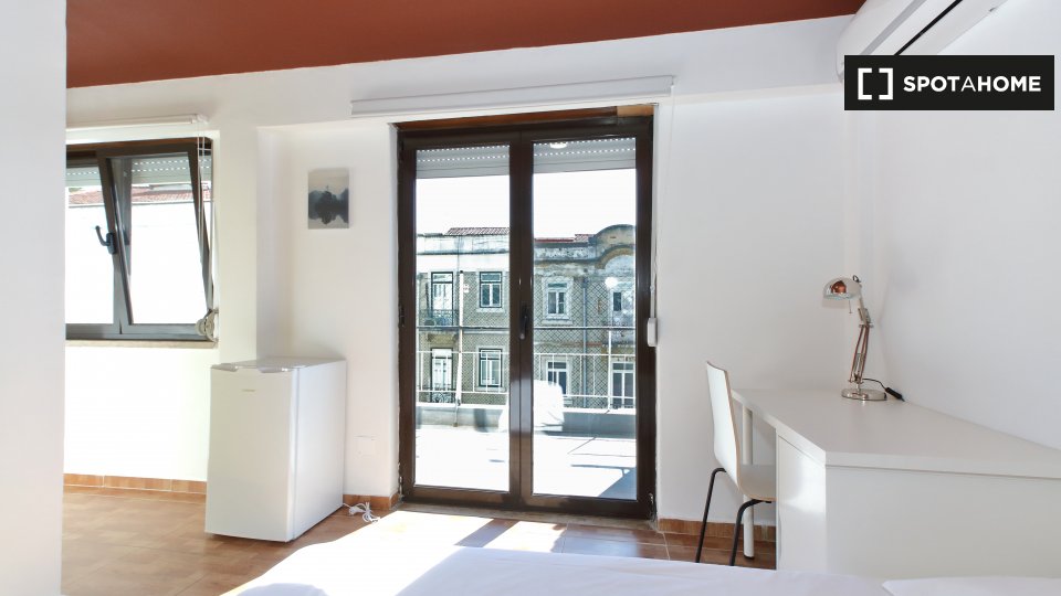 Double room Lisbon, 8 beds — photo 3