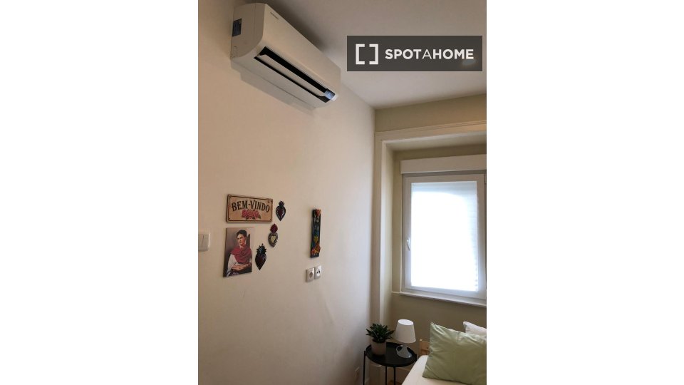 Apartment Lisbon, 2 beds, 65m² — photo 49