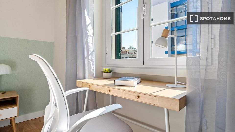 Double room Lisbon, 5 beds — photo 44