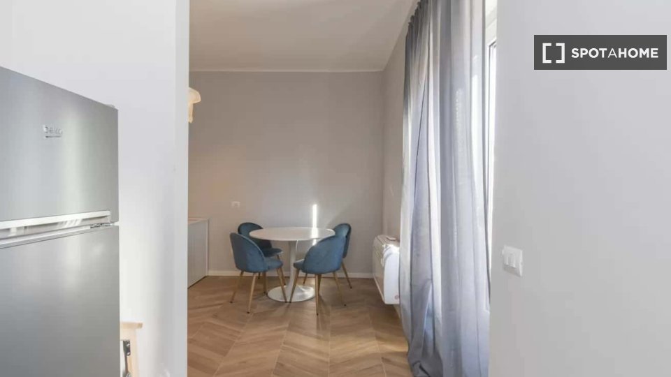 Apartment Milan, 1 bed, 49m² — photo 17