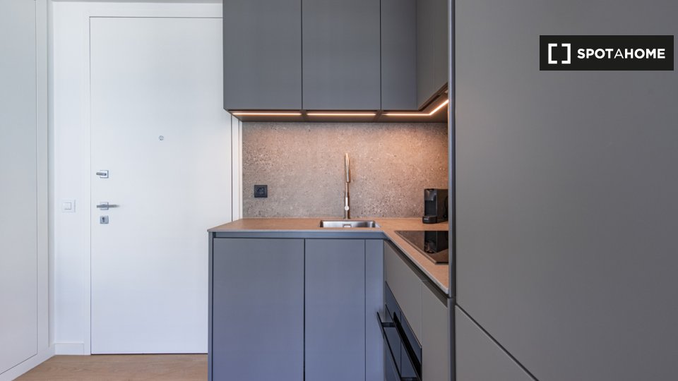 Apartment mono Lisbon — photo 13