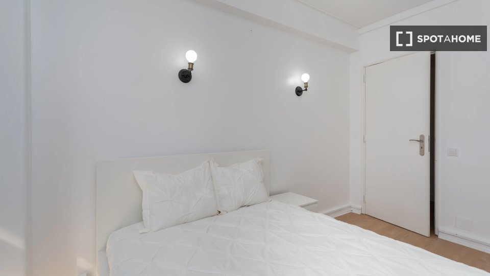 Double room Lisbon, 10 beds — photo 13