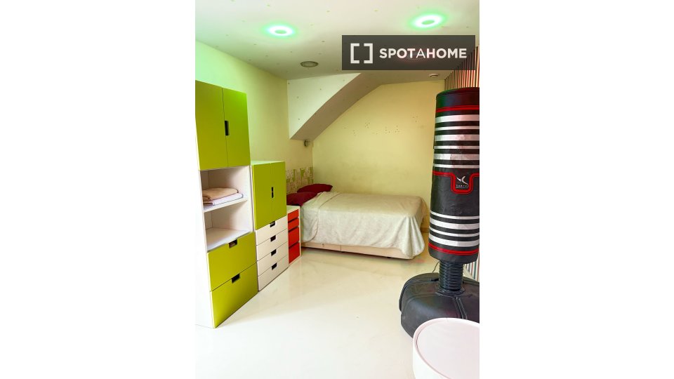 Apartment Barcelona, 3 beds, 100m² — photo 14