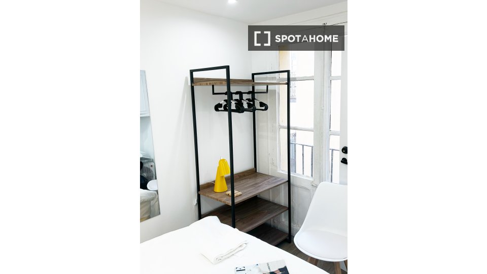 Double room Barcelona, 6 beds, 150m² — photo 7