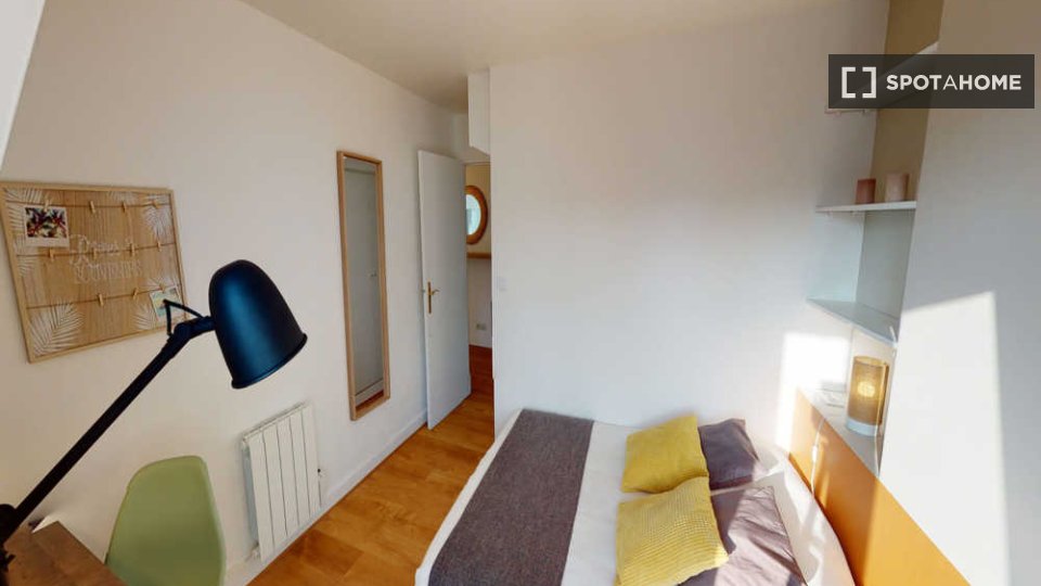 Double room Paris, 4 beds, 80m² — photo 1