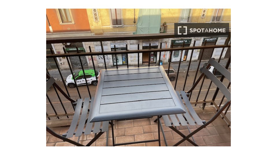 Double room Milan, 2 beds — photo 6