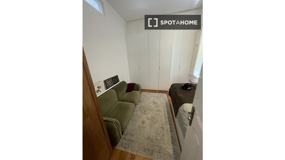 Apartment Lisbon, 2 beds, 124m² — photo 3