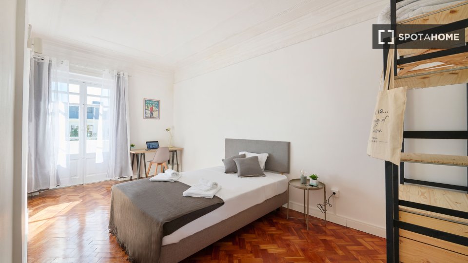Double room Lisbon, 7 beds — photo 19