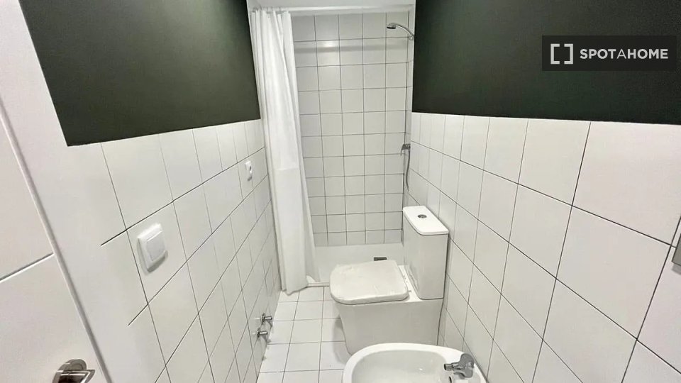 Double room Madrid, 6 beds — photo 27