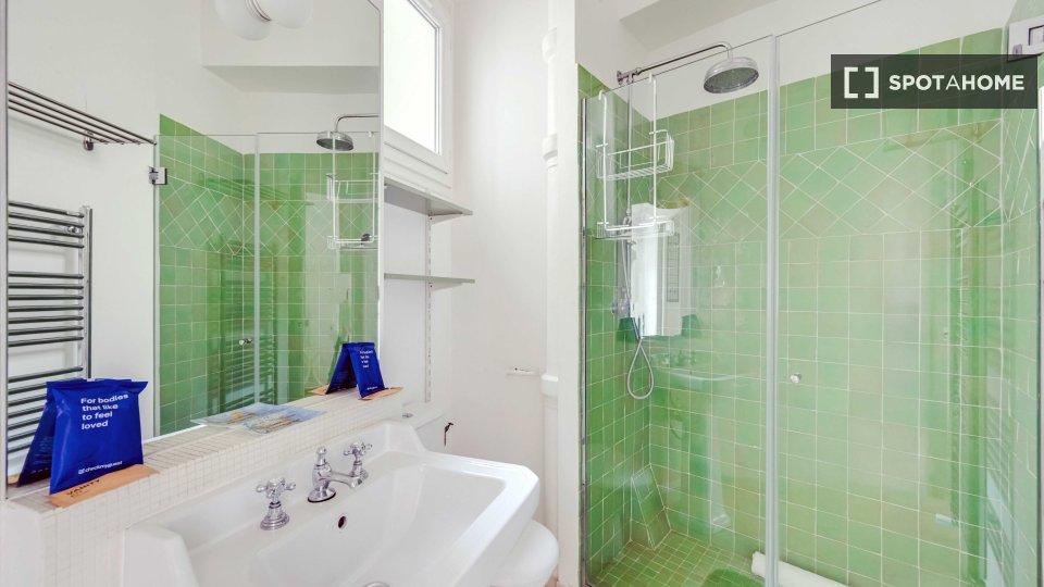 Apartment Paris, 2 beds, 68m² — photo 11