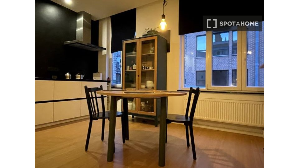 Apartment Brussels, 1 bed, 56m² — photo 1
