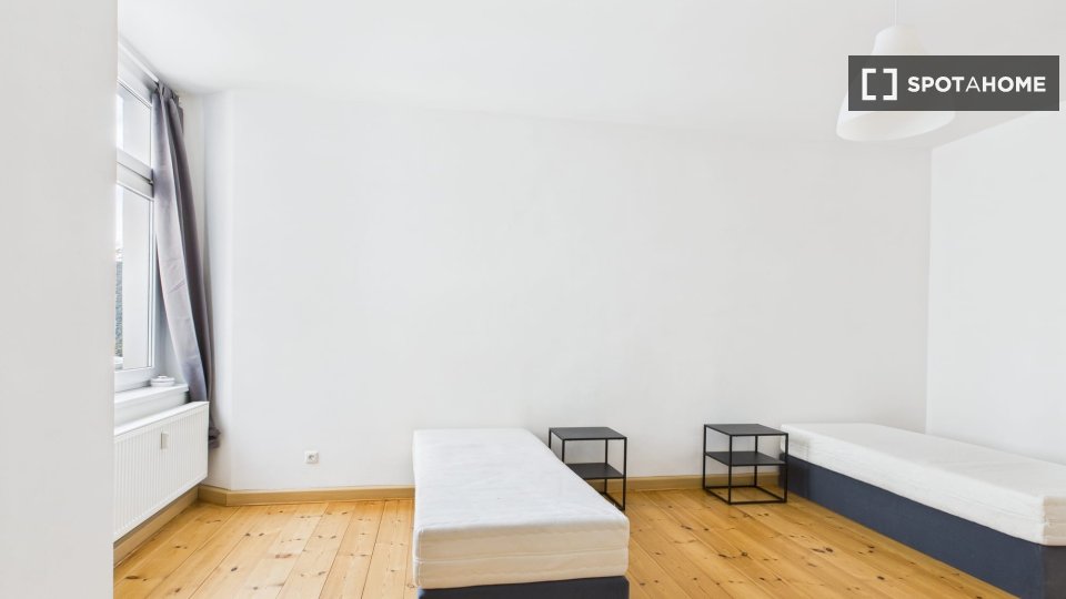 Double room Berlin, 7 beds, 93m² — photo 26