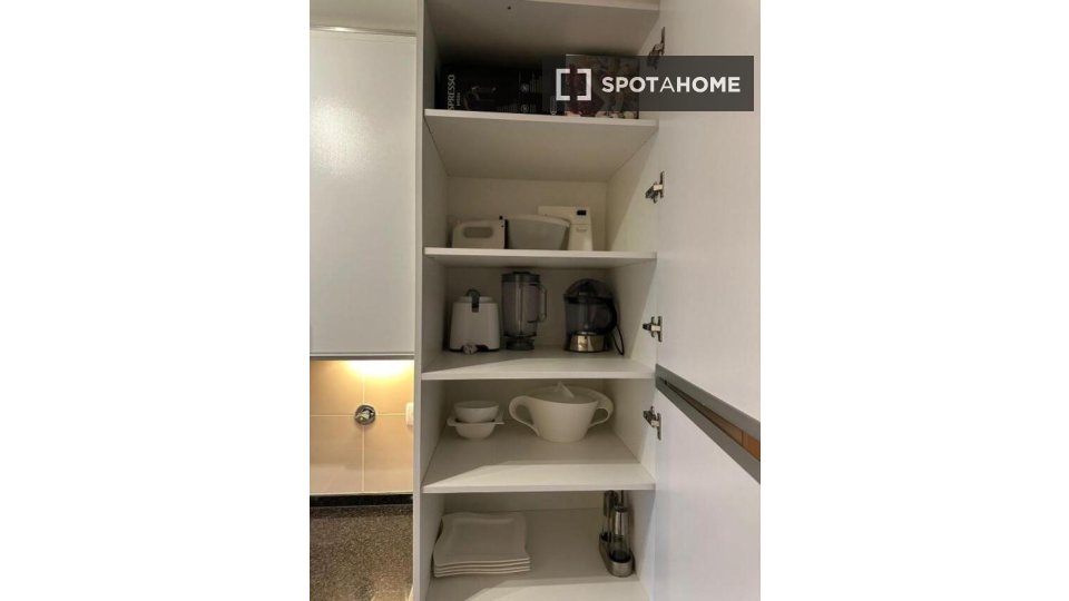 Apartment Lisbon, 1 bed — photo 3