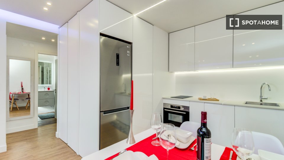 Apartment Lisbon, 1 bed, 60m² — photo 15